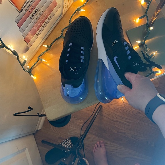 Nike Air Max 270’s Black and Blue Sneakers NTW - Picture 6 of 7